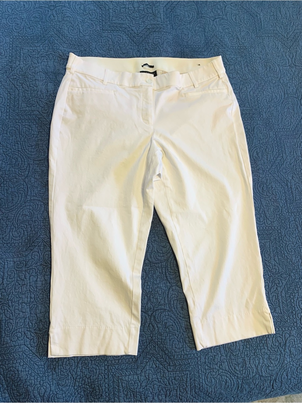 Lane Bryant White Crop Pants. Size 22